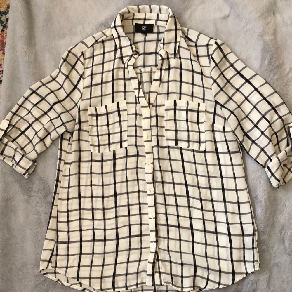 Medium, iZ Byer white and black button up